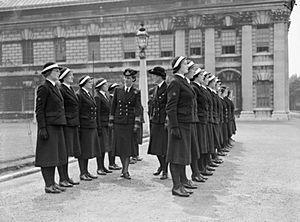 Hrh the Duchess of Kent Visits Greenwich To Inspect Wrens, 1941. A4433