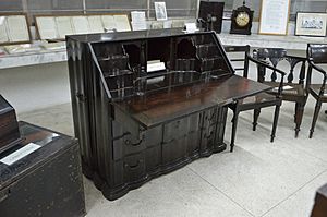 William Carey Used Desk - Carey Museum - Serampore College - Hooghly 2017-07-06 0749