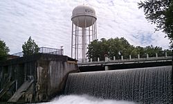 Water tower and dam in Newton Falls