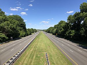 2021-06-17 16 50 17 View east along Interstate 78 (Phillipsburg-Newark Expressway) from the overpass for Hunterdon County Route 639 (Cokesbury Road) in Lebanon, Hunterdon County, New Jersey