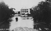 StateLibQld 1 148471 Floodwaters around the Regatta Hotel, Toowong, March 1908