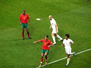 Cristiano Ronaldo (links unten) im EM-Halbfinale gegen die Niederlande