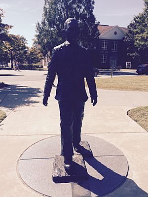 James M. Monument @ University of Mississippi Oxford Campusv2.jpg