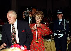 Nancy Reagan presents Ronald Reagan Freedom Award to Bob Hope