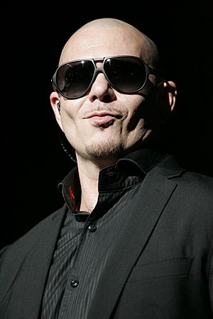 Pitbull 6, 2012.jpg