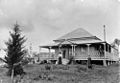 StateLibQld 1 210194 Home of the McLean family in Whichello near Crow's Nest, Queensland, ca. 1903