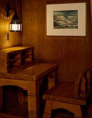 Timberline-Lodge-Desk