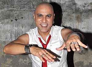 Baba Sehgal shoots for his album 'Mumbai City' 03.jpg
