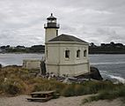 Coquille lighthouse color