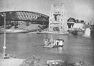 StateLibQld 1 150883 Indooroopilly ferry crossing the Brisbane River, 1935