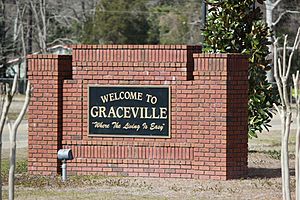 Welcome to Graceville Sign located on HWY 77