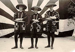 Edward VIII with his staff wearing Happi 1922