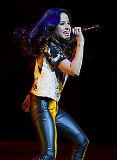 Becky G performing in December 2013 in Chicago alt