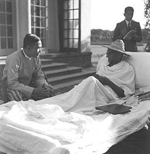 Gandhi with Thakin Nu at Birla House