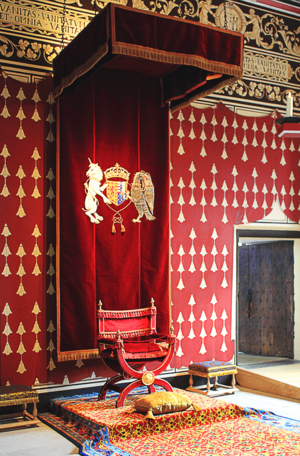 Queen's Inner Hall, Stirling Castle (5897535215)