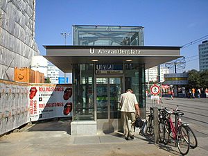 U-Bahn Berlin Alexanderplatz Elevator
