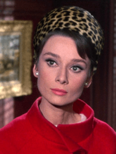 Audrey Hepburn Screencapture in Charade (1)